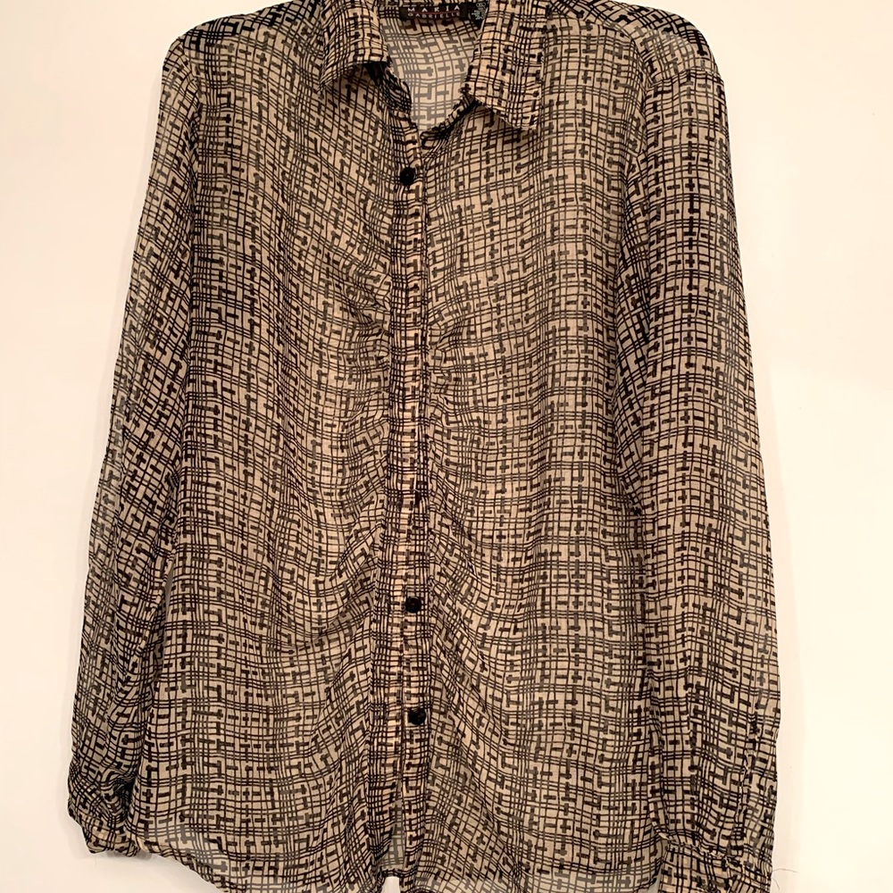 Maria Gabrielle pattern long sleeve blouse.